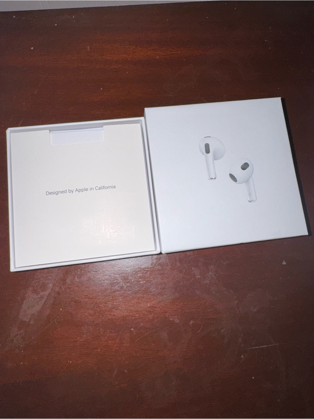 AirPods box